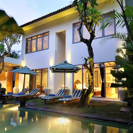 Room & Vespa 1 Seminyak Oda fotoğraf